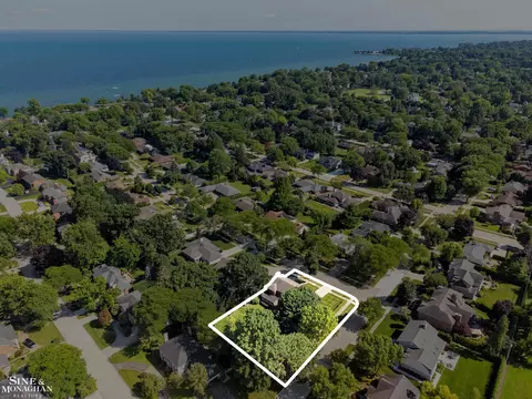 View/Area - 84 Clairview, Grosse Pointe Shores, MI 48236 photo 2 of 9
