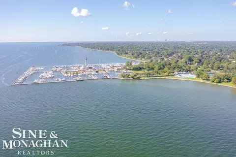 View/Area - 84 Clairview, Grosse Pointe Shores, MI 48236 photo 7 of 9