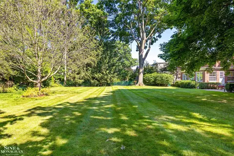 Exterior - 84 Clairview, Grosse Pointe Shores, MI 48236 photo 5 of 17