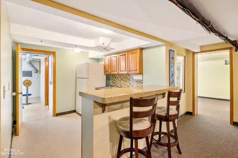 Kitchen - 84 Clairview, Grosse Pointe Shores, MI 48236 photo 5 of 5