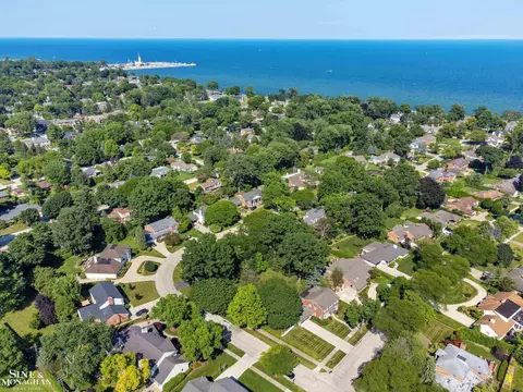 View/Area - 84 Clairview, Grosse Pointe Shores, MI 48236 photo 4 of 9
