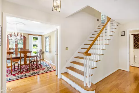 Entry Way - 84 Clairview, Grosse Pointe Shores, MI 48236 photo 1 of 4