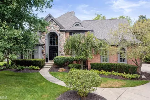 4133 Oak Tree, Rochester, MI 48306