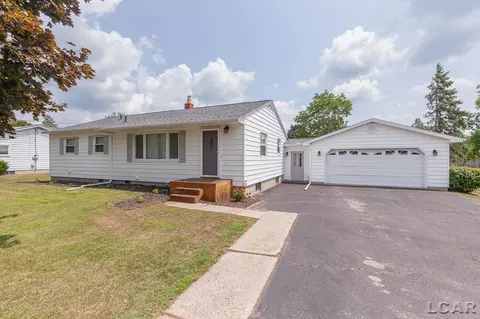 2753 Elmwood, Adrian, MI 49221