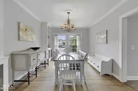 Dining - 17430 Maumee, Grosse Pointe, MI 48230 photo 1 of 2