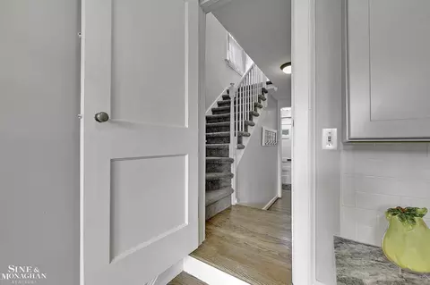 Entry Way - 17430 Maumee, Grosse Pointe, MI 48230 photo 3 of 4