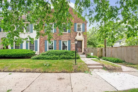 17430 Maumee, Grosse Pointe, MI 48230