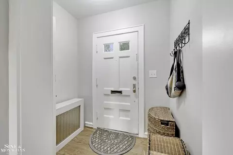Entry Way - 17430 Maumee, Grosse Pointe, MI 48230 photo 1 of 4