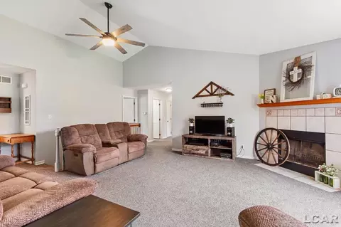 Living - 6415 Pocklington, Britton, MI 49229 photo 2 of 2
