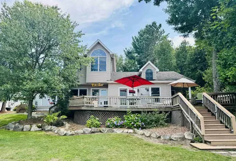 10766 S S Shr, Lake, MI 48632