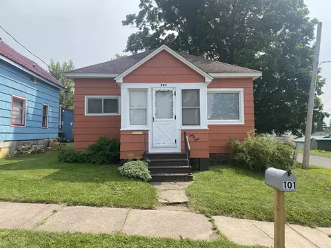 101 E Pne, Ironwood, MI 49938