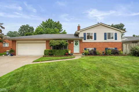 23523 Aviva, Clinton Township, MI 48035