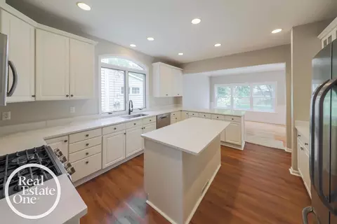 836 Lincoln, Grosse Pointe, MI 48230 photo 8