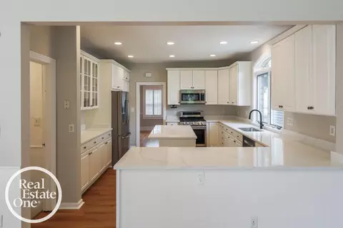 836 Lincoln, Grosse Pointe, MI 48230 photo 11