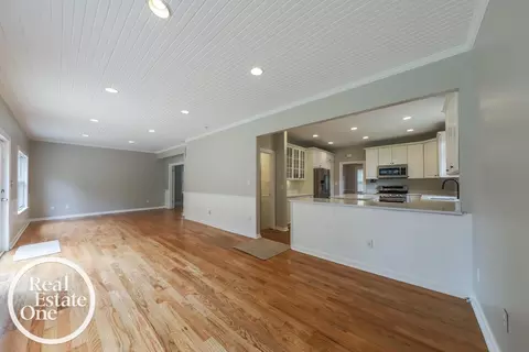 836 Lincoln, Grosse Pointe, MI 48230 photo 13