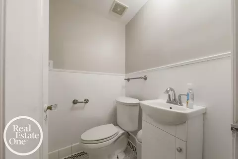 836 Lincoln, Grosse Pointe, MI 48230 photo 19