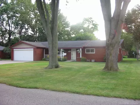 45501 Hecker, Utica, MI 48317
