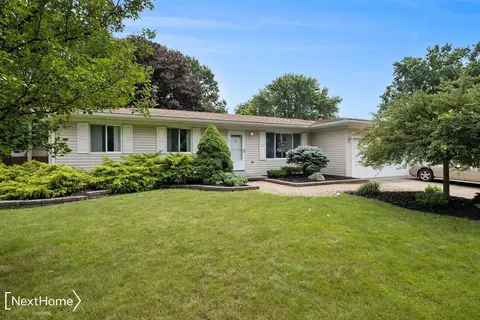 Exterior - 411 Windmill Pt, Flushing, MI 48433 photo 1 of 4