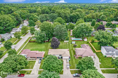 View/Area - 411 Windmill Pt, Flushing, MI 48433 photo 1 of 2