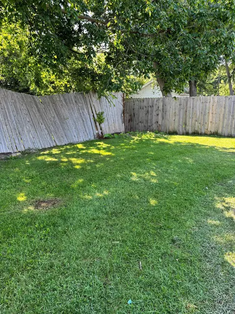 Exterior - 949 W Atherton, Flint, MI 48507 photo 6 of 6