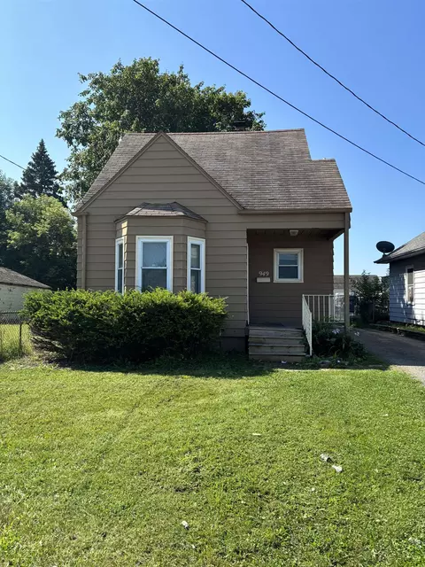 Exterior - 949 W Atherton, Flint, MI 48507 photo 2 of 6