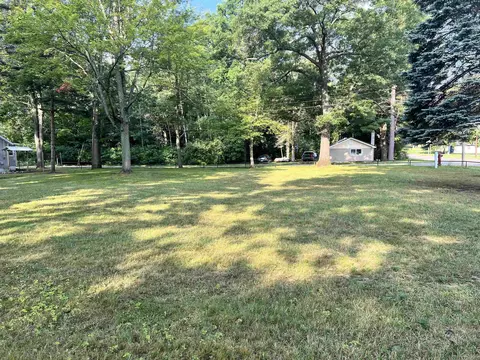 367 W Oak, Harrison, MI 48625 photo 8