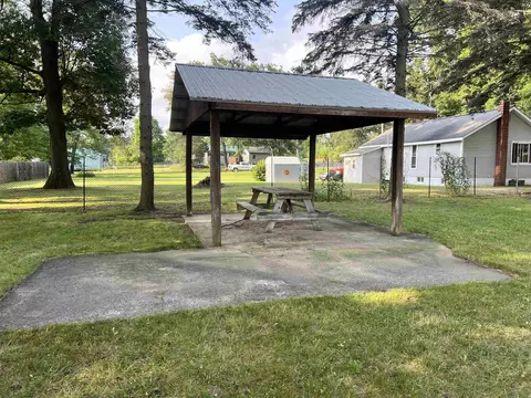 367 W Oak, Harrison, MI 48625 photo 6