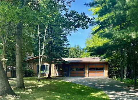 2532 Moran, Marquette, MI 49855
