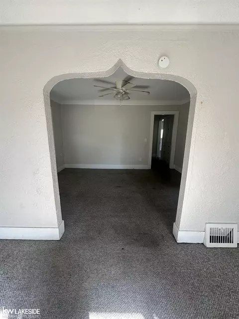 3591835920 John R, Wayne, MI 48184 photo 15