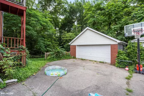 3591835920 John R, Wayne, MI 48184 photo 3