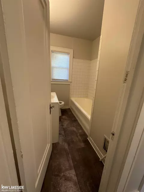 3591835920 John R, Wayne, MI 48184 photo 19