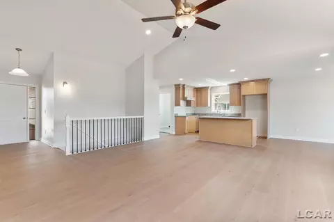 2804 Hope, Adrian, MI 49221 photo 9