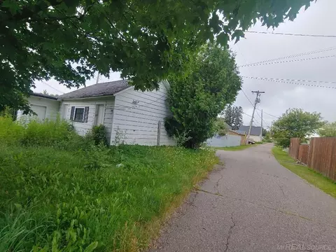 314 S S Lk, Ishpeming, MI 49849 photo 6
