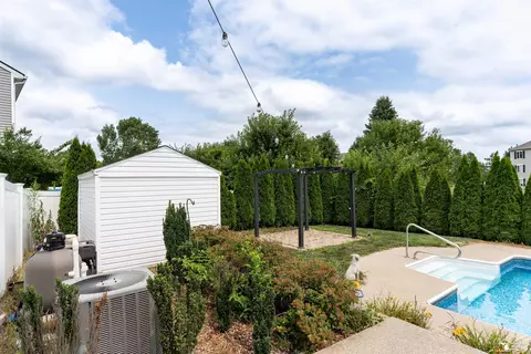 2012 Danville Dr, Monroe, MI 48162 photo 18