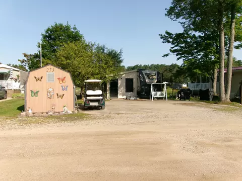 2221 Grass Lake Ave UNIT 273, Lake, MI 48632
