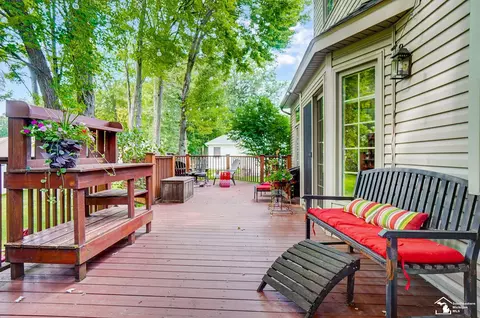 Exterior - 6785 Lockmill, Temperance, MI 48182 photo 11 of 13