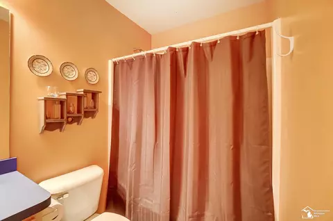Bath - 6785 Lockmill, Temperance, MI 48182 photo 8 of 8