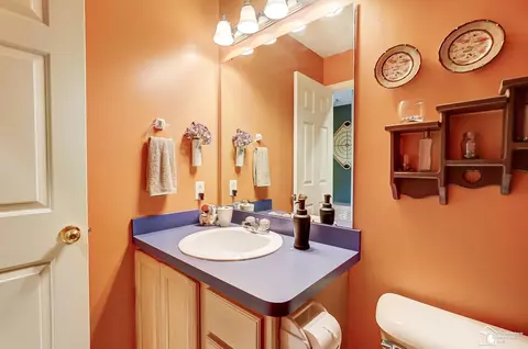 Bath - 6785 Lockmill, Temperance, MI 48182 photo 6 of 8