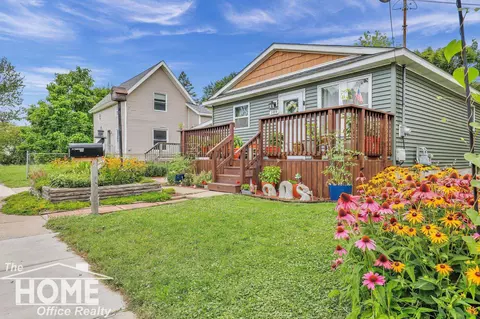 109 E Perry, Durand, MI 48429 photo 3