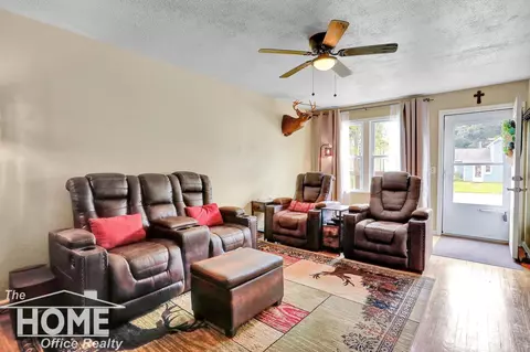 109 E Perry, Durand, MI 48429 photo 11