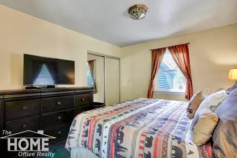 109 E Perry, Durand, MI 48429 photo 18