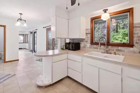 Kitchen - 422 Norbert, Hemlock, MI 48626 photo 3 of 5