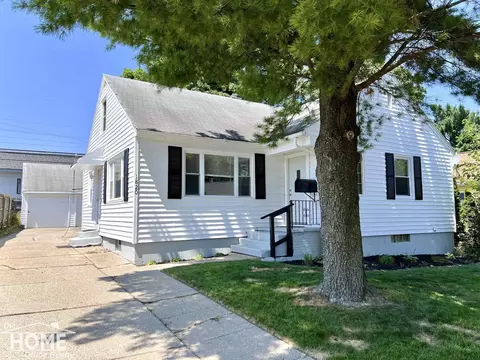 1820 Alpha St, Lansing, MI 48910