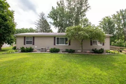 Exterior - 5211 Ostlund, Hope, MI 48628 photo 3 of 11
