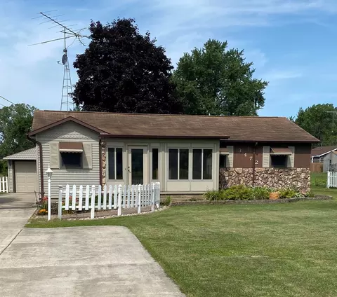 3472 Dallas, Burton, MI 48519