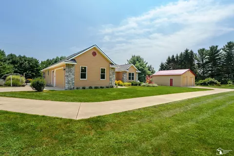 5044 Stone Oak, Richland, MI 49083