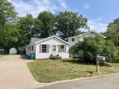 1306 Waldo, Marquette, MI 49855