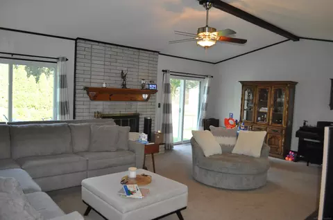 Living - 47476 Concord, Macomb, MI 48044 photo 1 of 4