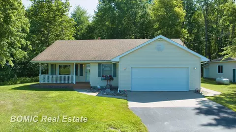 11055 Dorwood, Burt, MI 48417