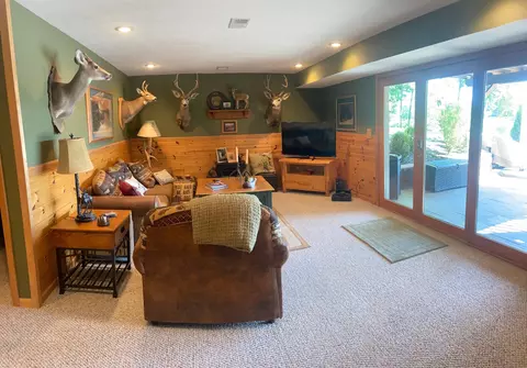 Living - 4680 Clendening, Gladwin, MI 48624 photo 7 of 10